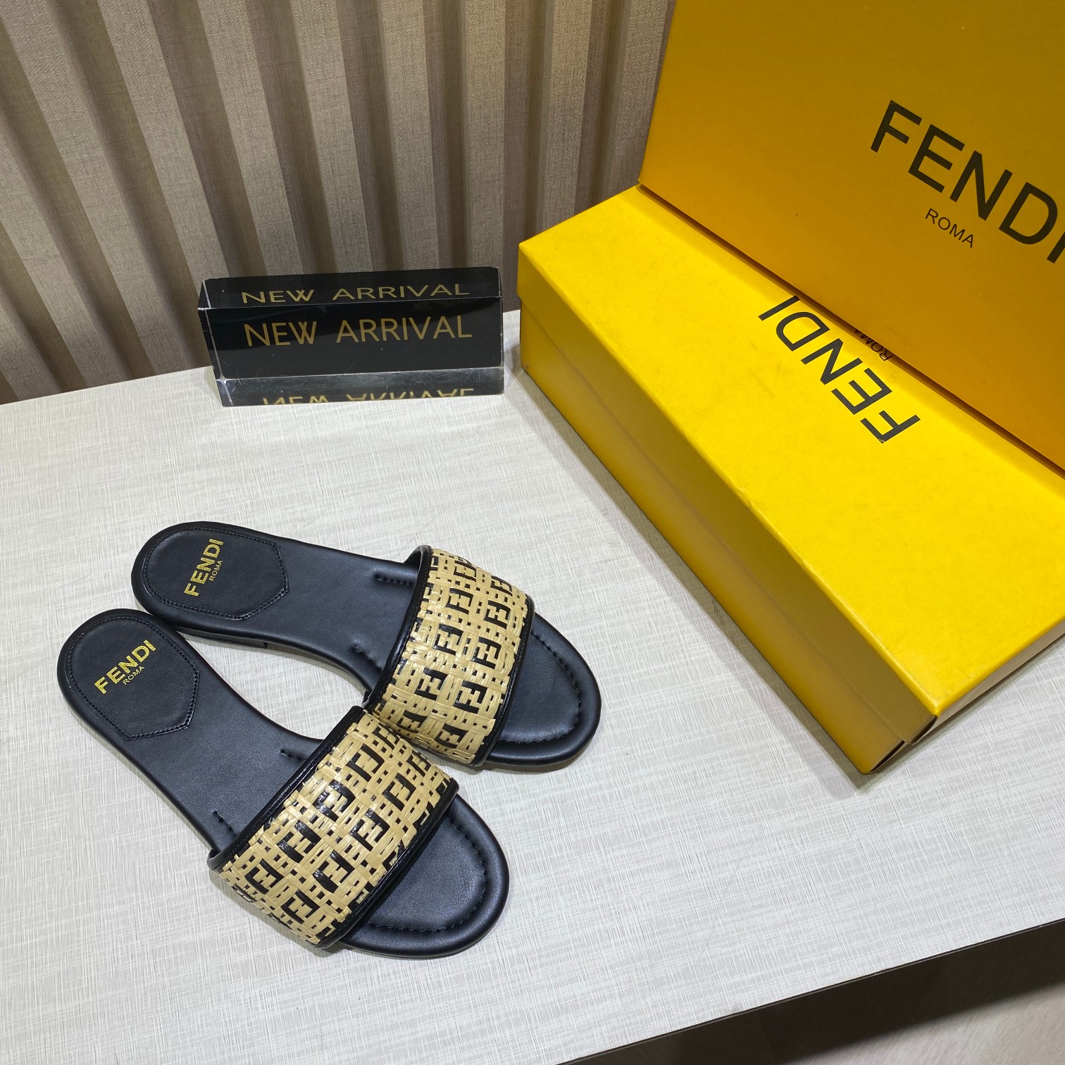 fendi slippers