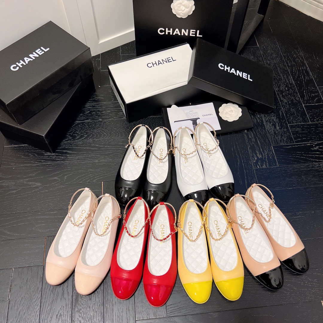Chanel new ballerina shoes with chain style 