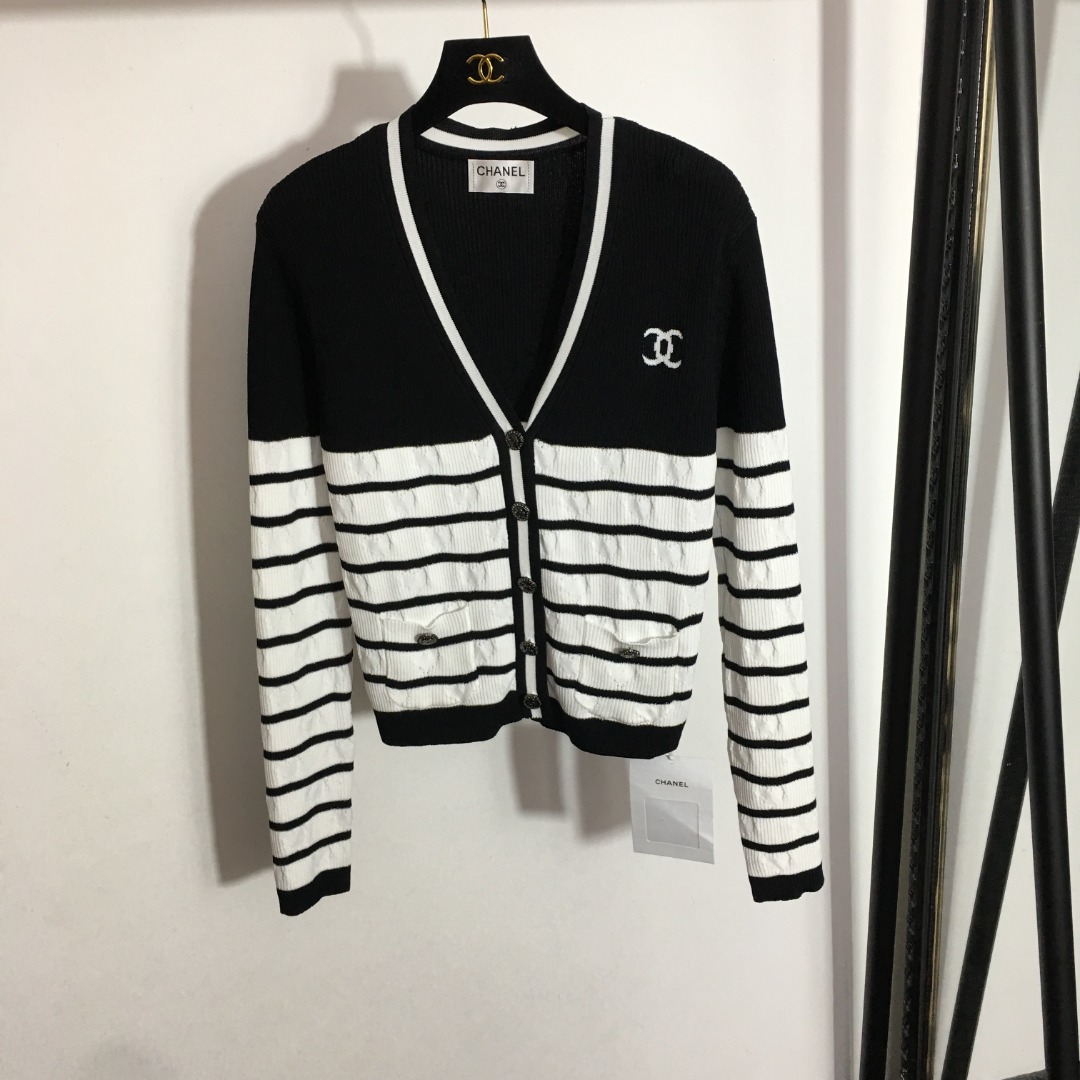 Chanel jacquard knit cardigan