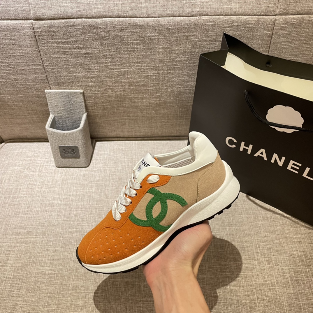 Chanel New color-matching sneakers 