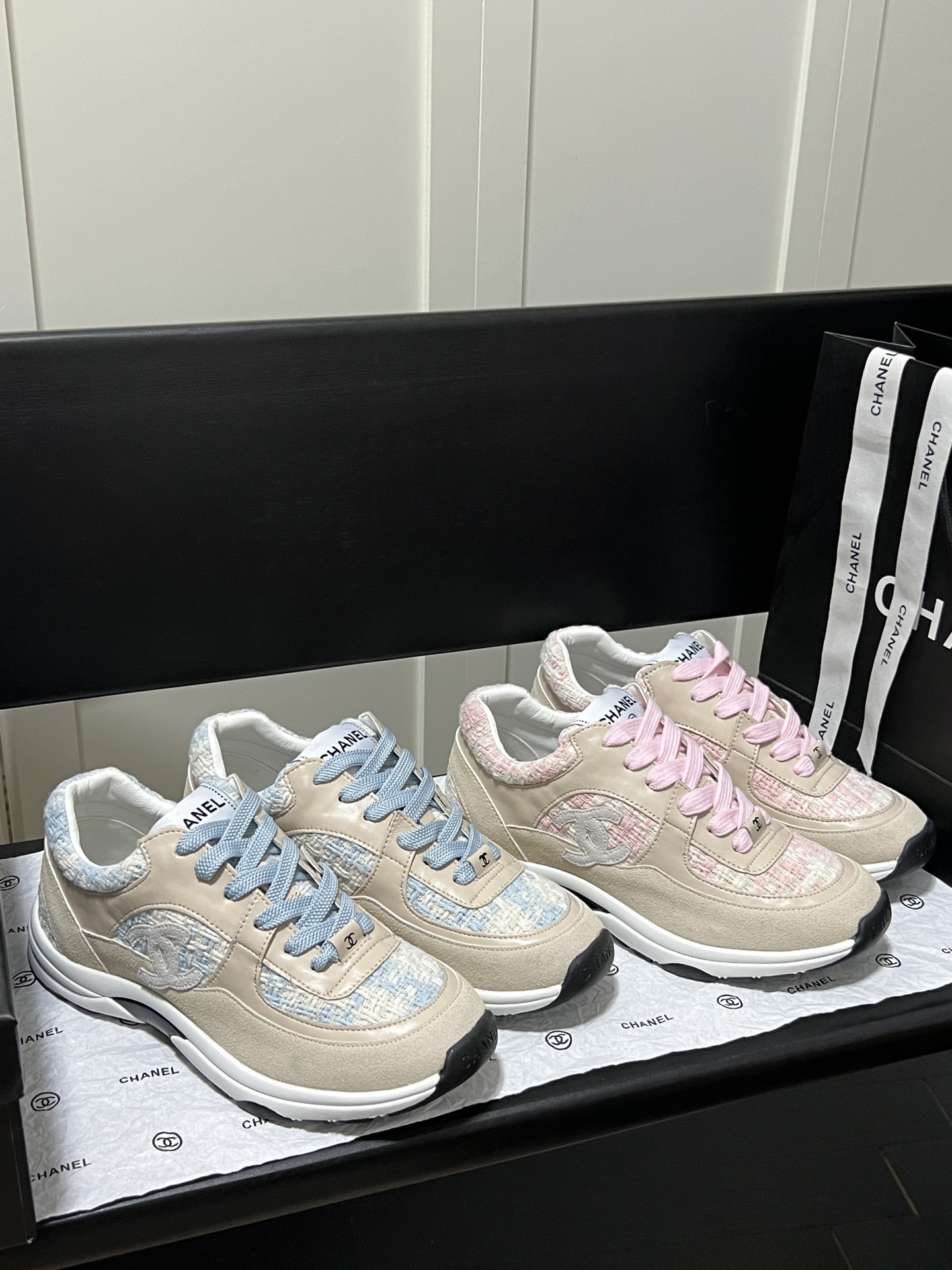 Chanel counter top casual sneakers