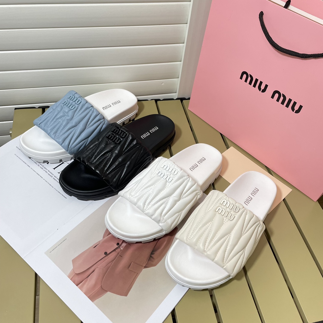 Miumiu 2023 top counter early summer new M buckle flat slippers