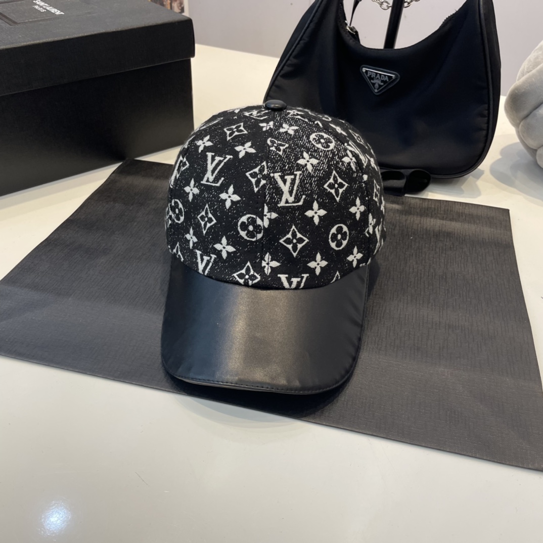 LV fashion print baseball hats