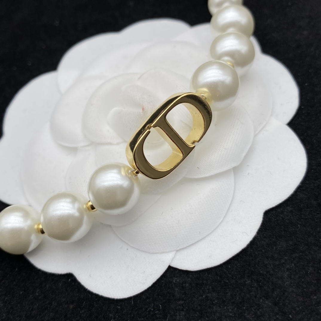 DIOR Pearl Vintage Necklace