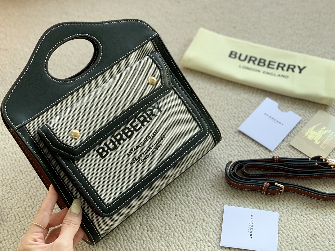 Burberry pocket bag