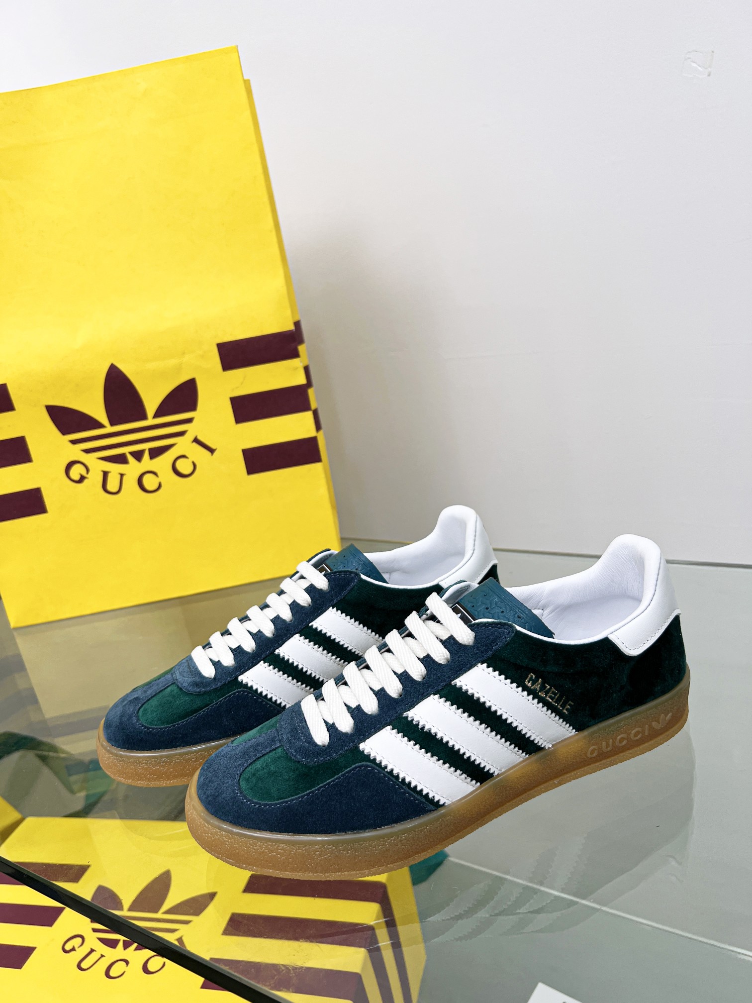 Adidas｜GUCCI join hands to create German training shoes