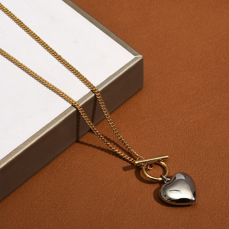 Balenciaga Women 18K Gold Necklaces Love Heart OT Pendant Fashion Charms