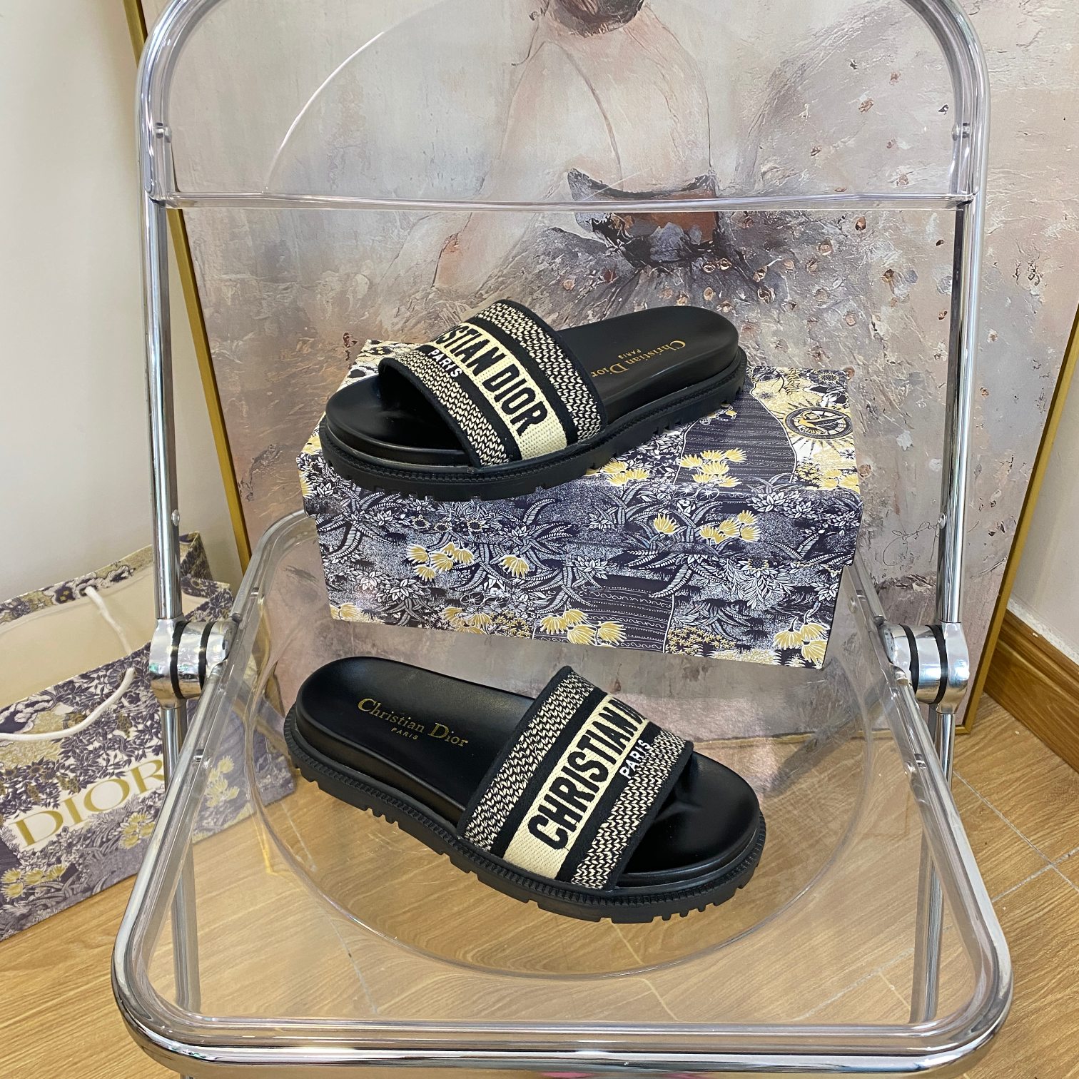 Dior2023 latest color thick bottom electric embroidery sandals and slippers