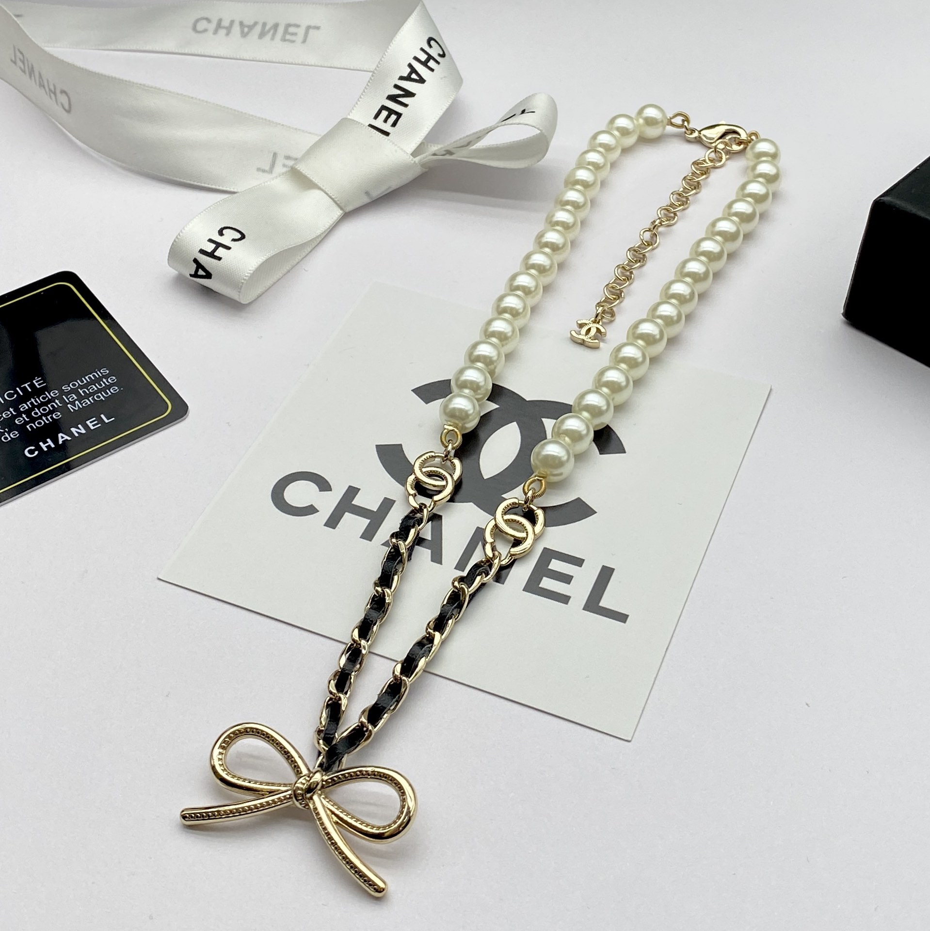 Chanel pearl chain necklace