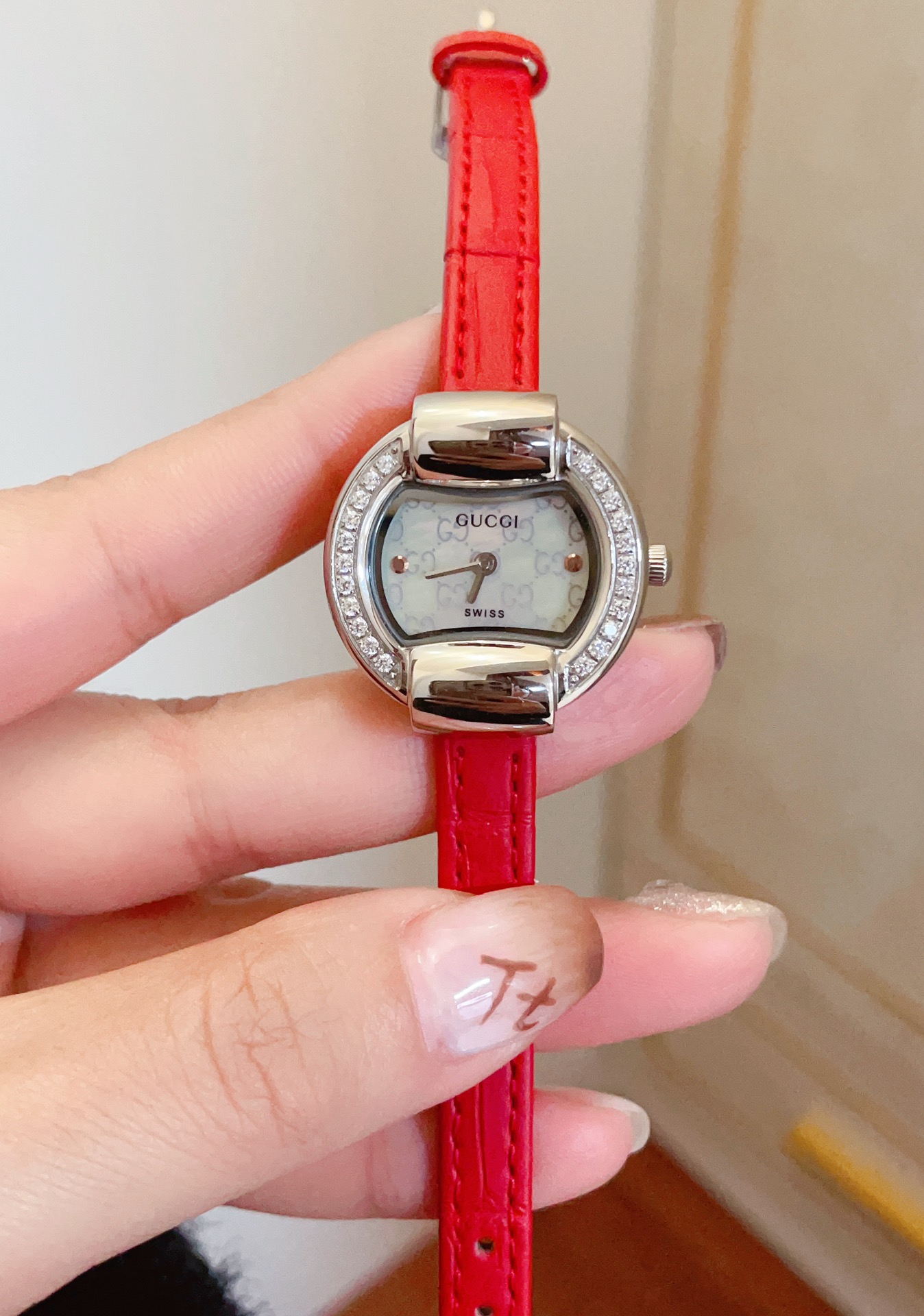 Gucci Women Watch Sapphire Glass Classic