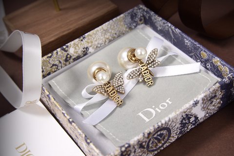 Dior's New Bee Earrings Are Beautiful And Romantic