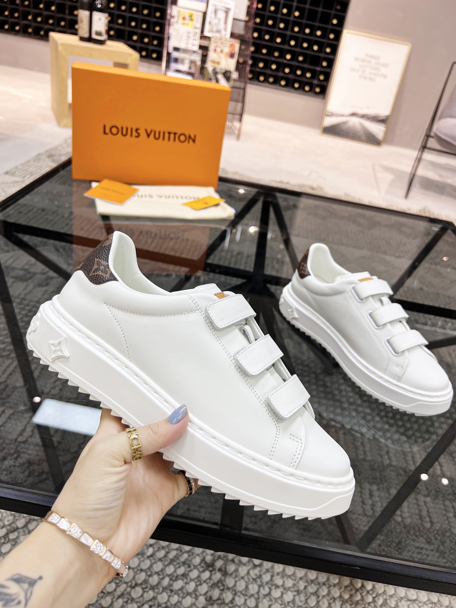 LV trendy women sneakers casual shoes 