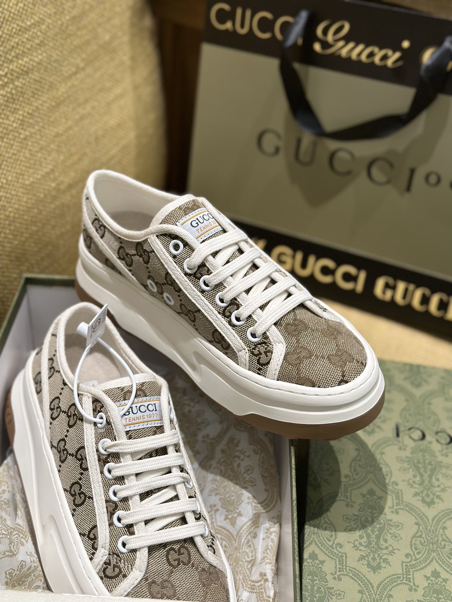 Gucci classic presbyopia 1977 platform canvas shoes