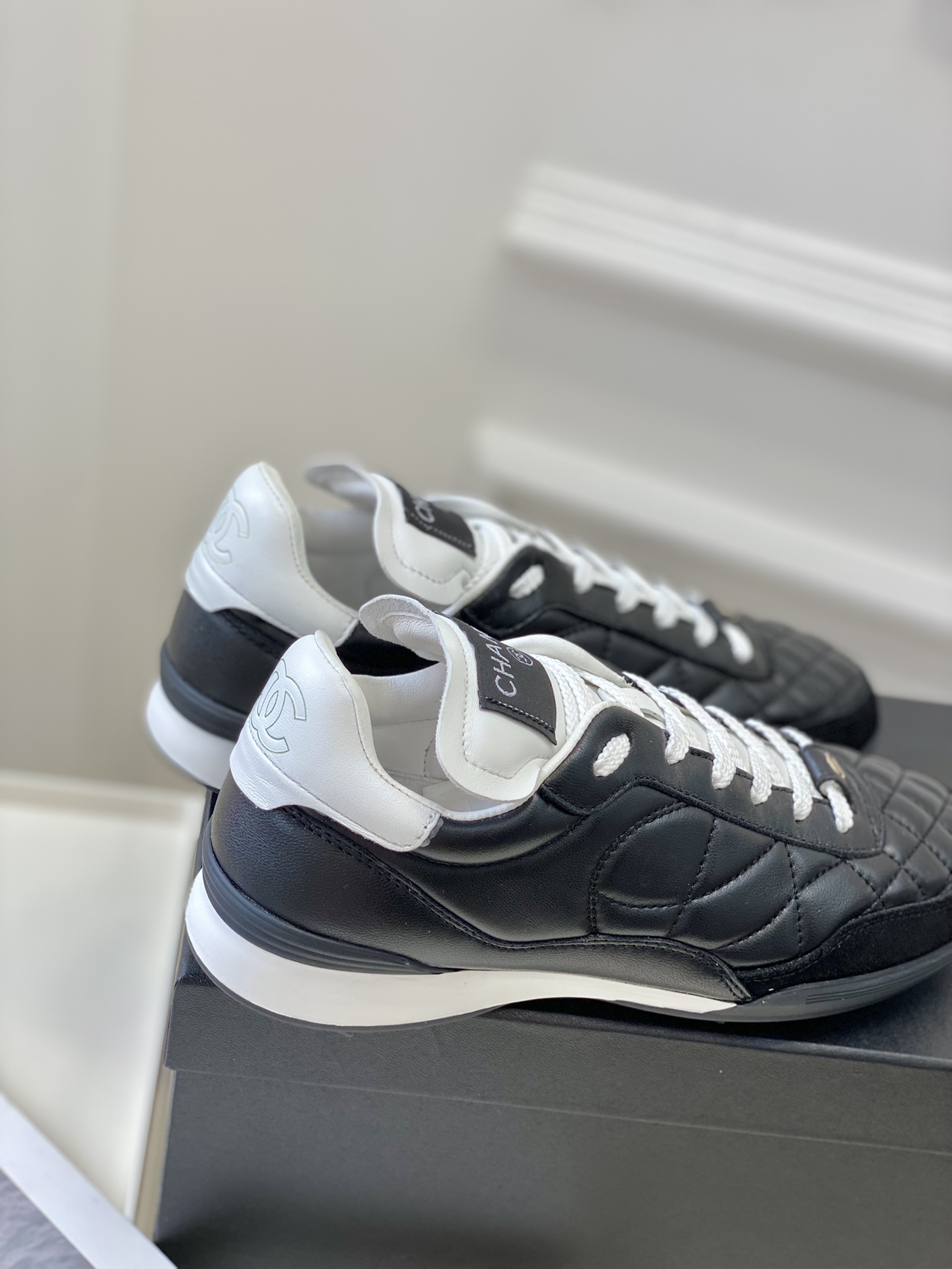 Chanel Xiaoxiang's latest rhombus baseball shoes sneakers