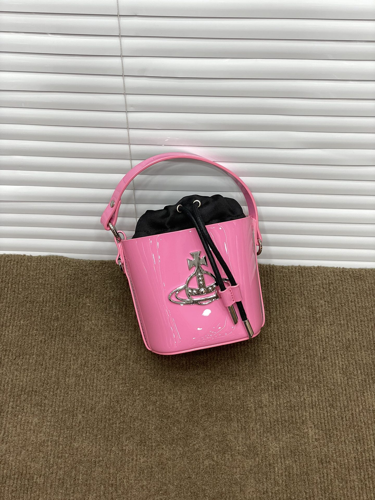 Vivienne Westwoo New Design Bucket Bags Mini super cute Crossbady Bags and Handbags