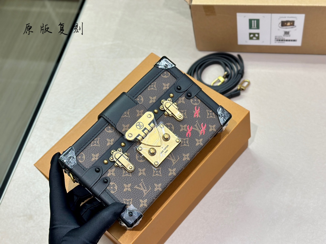 Lv small box Petite Malle handbag