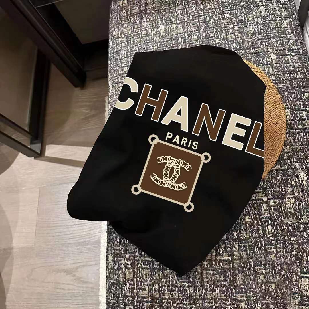 Chanel 2023 Round Neck Unisex Classic T-shirt