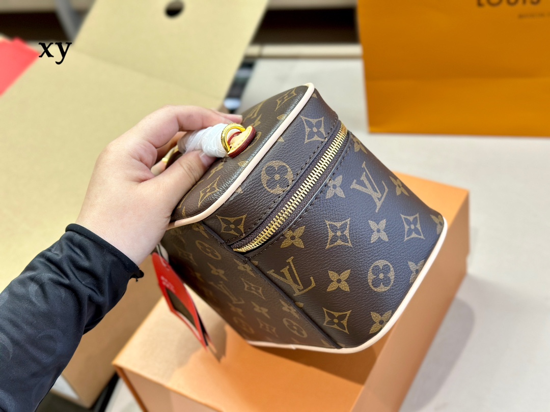 LV cosmetic case travel handbag portable box