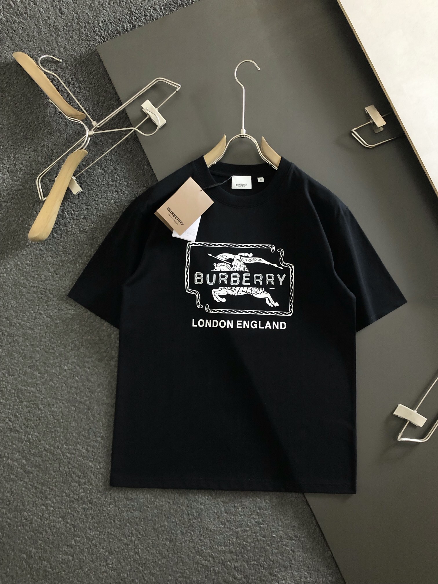 Burberry Horse Decoration Cotton Unisex Fashion T-shirt