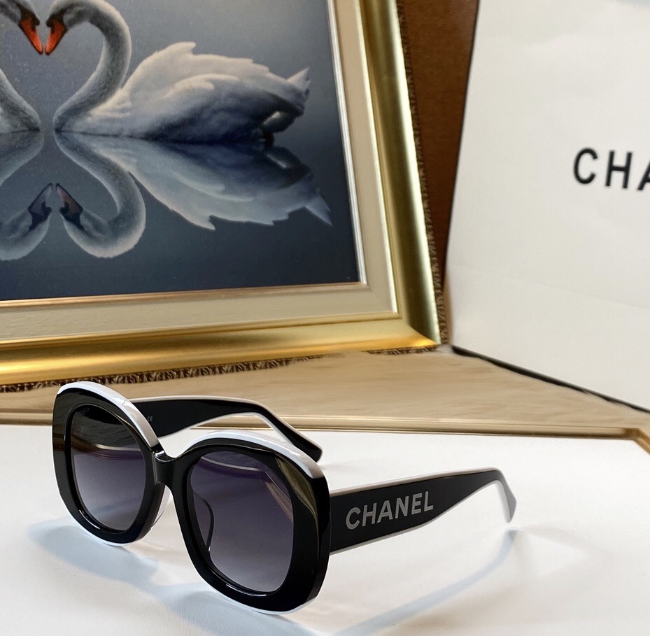 Chanel fashion cat eye sunglasses