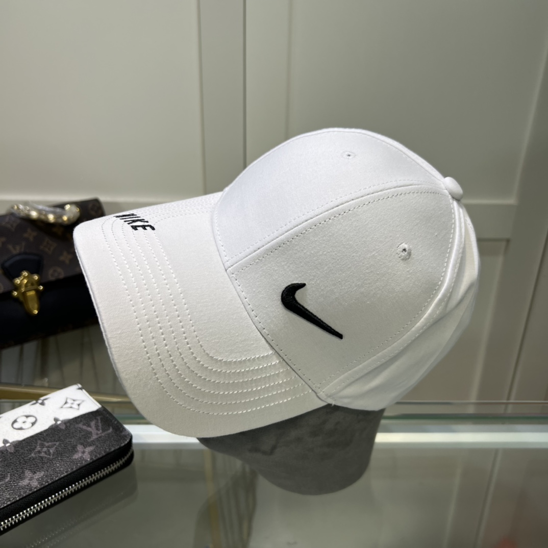 Nike casual baseball hats
