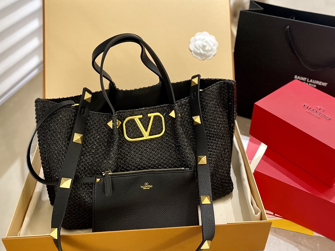 Valentino woven basketbag straw tote bags