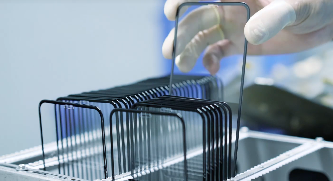 Material and strengthening of mobile phone protective film glass-Mohave