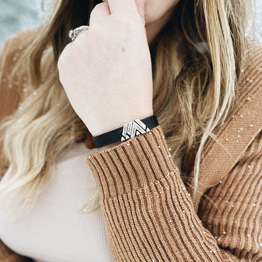 Mother's Day Gift Personalized Leather V Bracelet With Diamond Beads