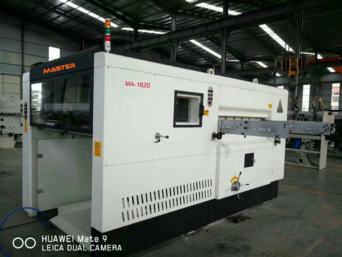 Semi Auto Flatbed Diecutter 