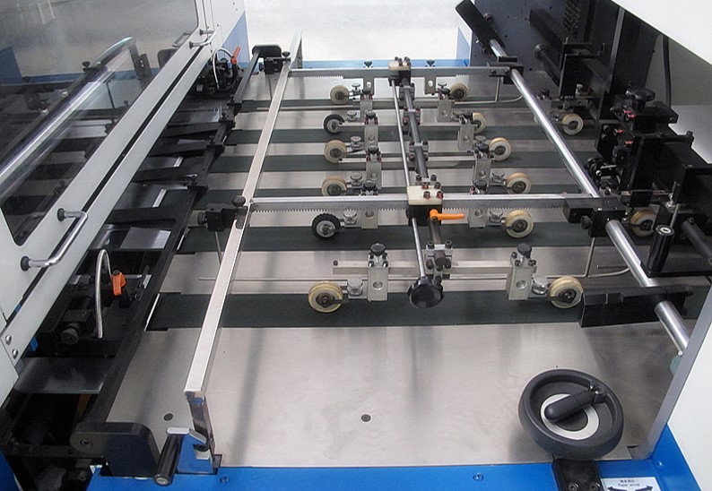 Automatic Diecuttig Creasing Machine