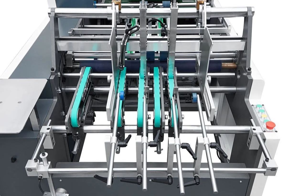AutomaticCornerCuttingandLinePressingWindowPatchingMachine 