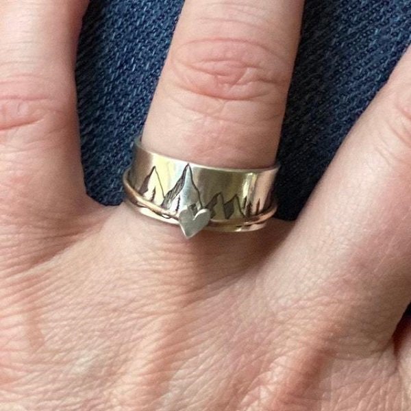 Keep Climbing Silver Spinner Ring-BUNNYKACHU