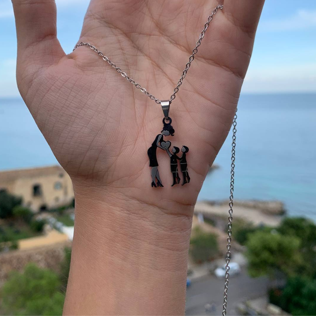 "Mom & kids" necklace-BUNNYKACHU