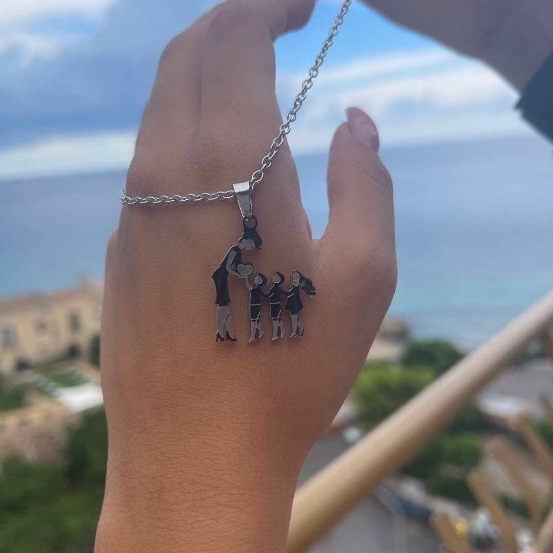 "Mom & kids" necklace-BUNNYKACHU