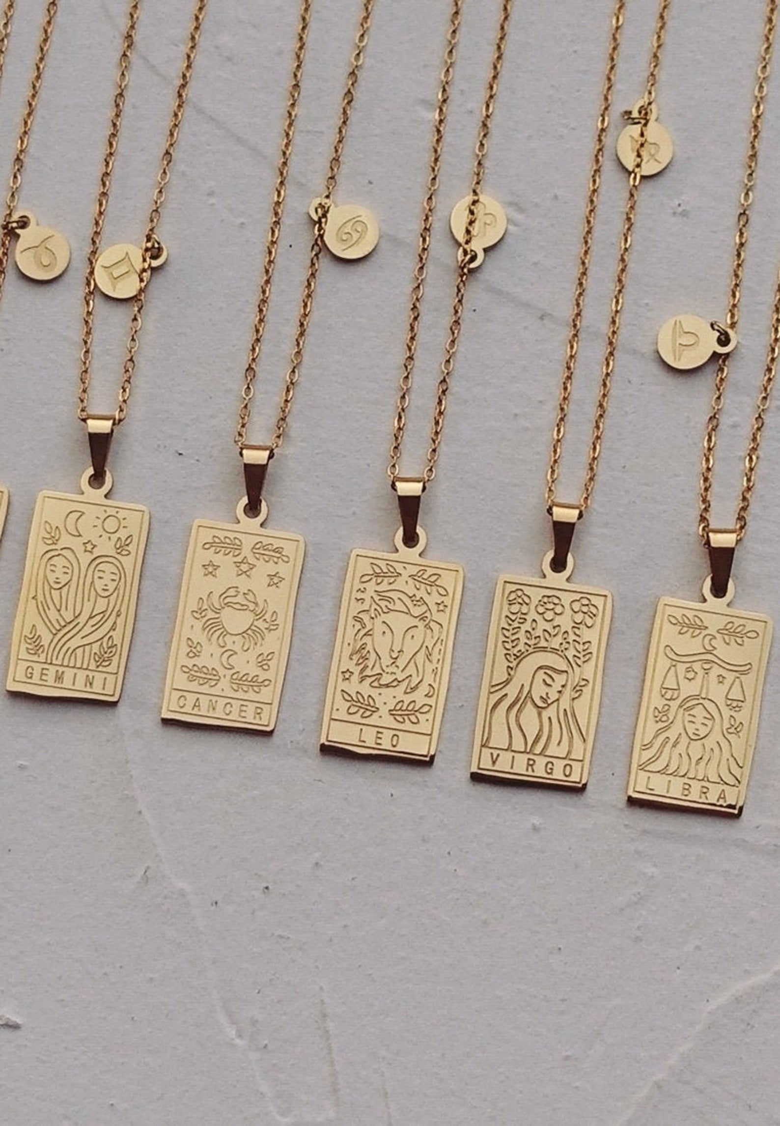 C&L ZODIAC NECKLACE (18K GOLD PLATED & STAINLESS STEEL)-BUNNYKACHU