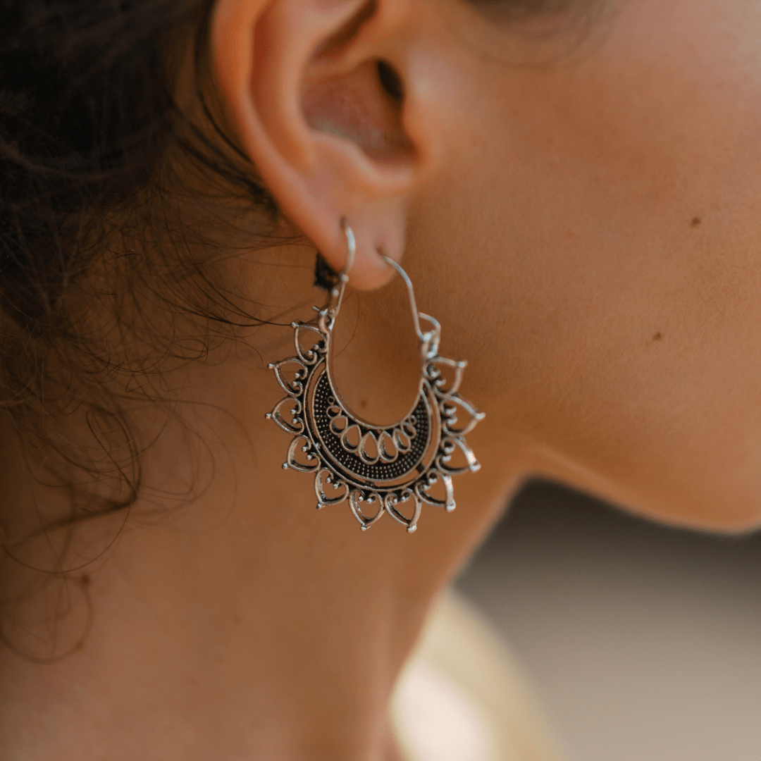 Peacefall Earrings-BUNNYKACHU