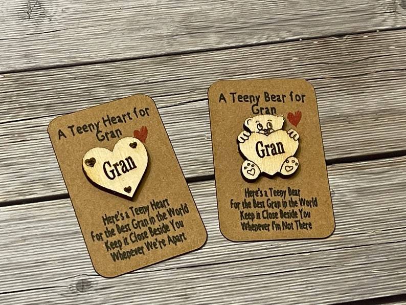 Nonna Hug - Teeny Tiny Nonna Heart - Ideal mothers day gift with free message on rear for Mum, Mam, Mom, Nonna, Gran, Nan, Nanny, Granma,