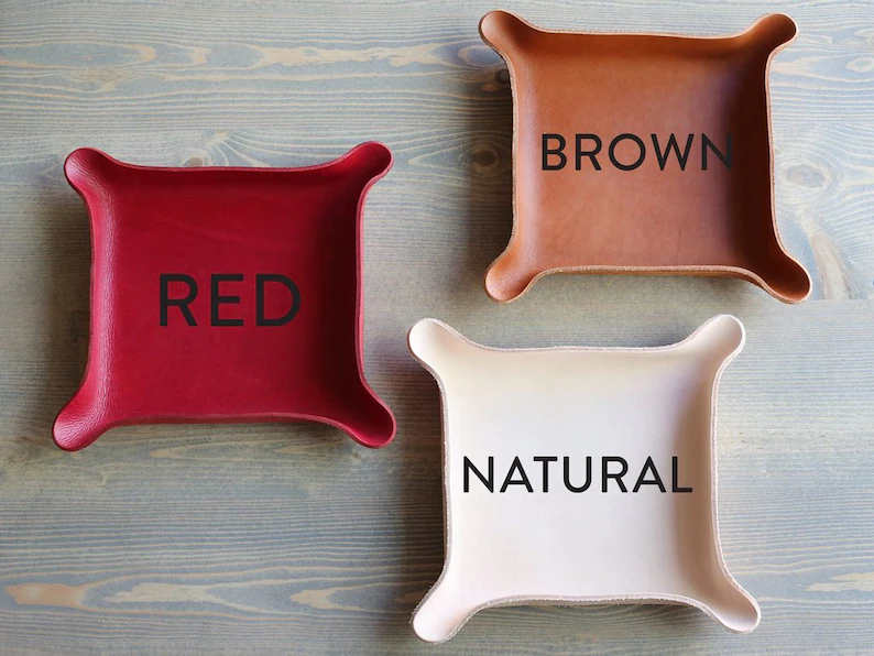 College Graduate Gift / Custom Leather Tray / Graduation Gift Ideas / Custom gift with University Seal, name / Class of 2021