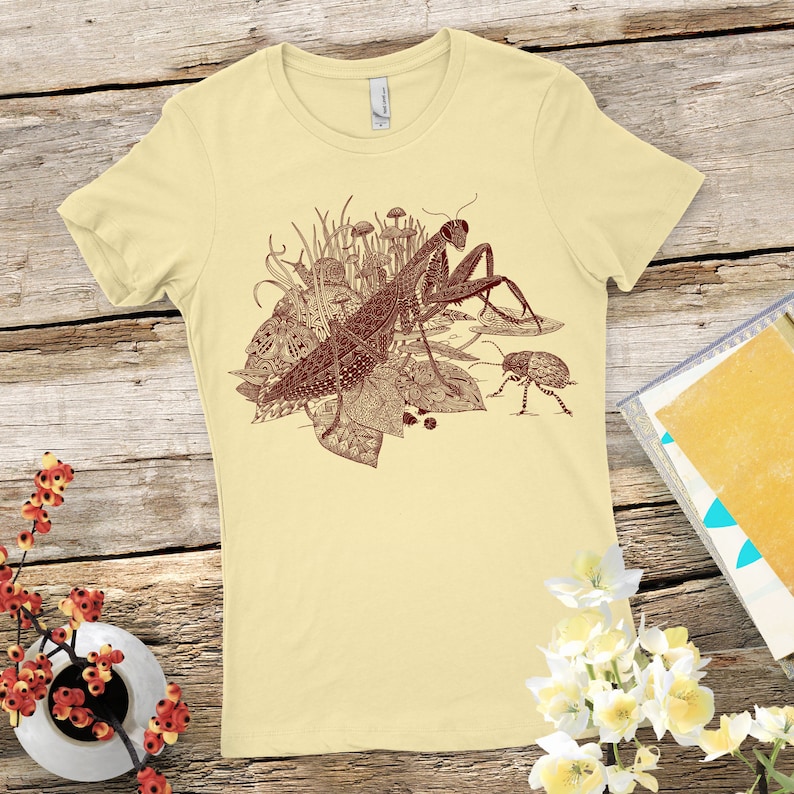 🏞️Nature Gift - Animal Shirt - Bug - Women's Tshirt - Women's Graphic Tee - Women's Gift - Praying Mantis Insect - Art Lover Gift🏞️