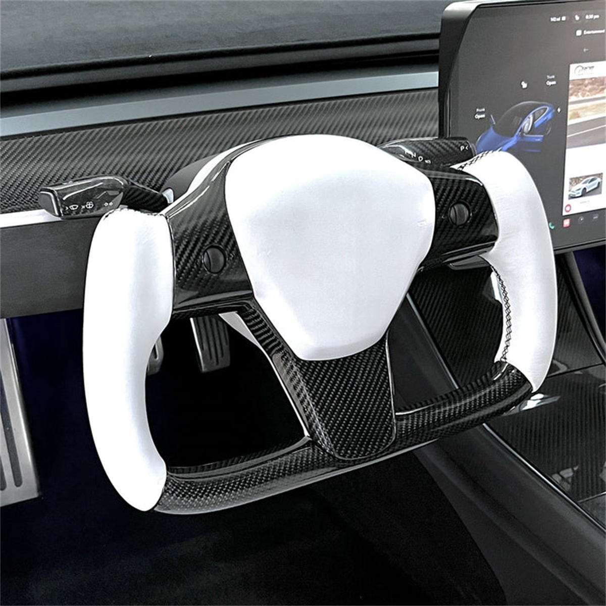 Mods to the Tesla Model 3 / Y Plaid Yoke steering wheel