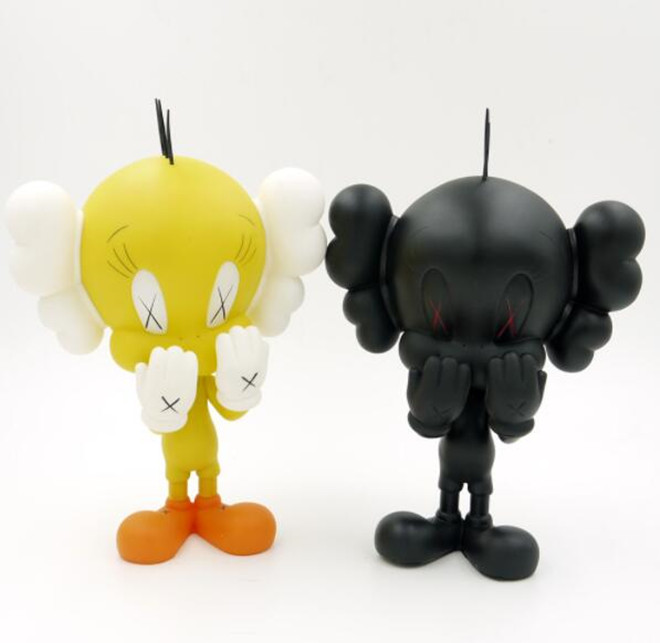Best-selling 20CM 0.6KG The Originalfake KAWS TWEETY Companion Very cute toy for Original Box Action Figure model decorations kids gift