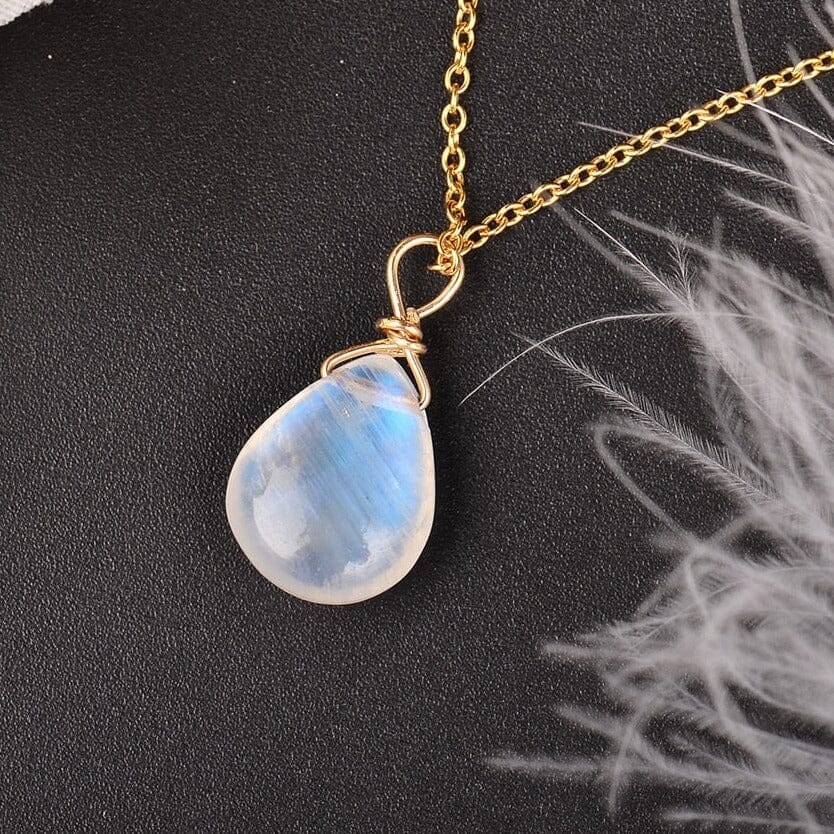Romantic Gift Natural Moonstone Pendant Necklace