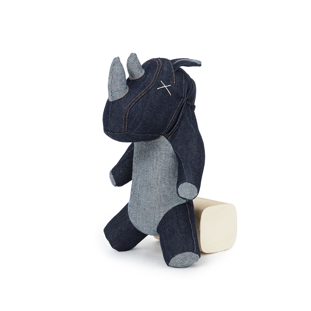 Denim-hand-embroidered-Rhino
