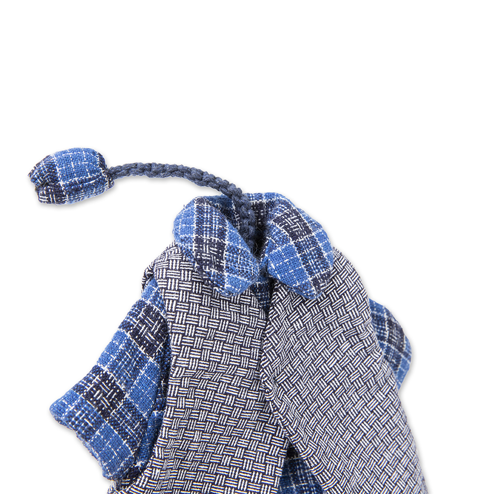 Unique Vintage DIY plaid shirt keychain-perfect accessories for any occasion