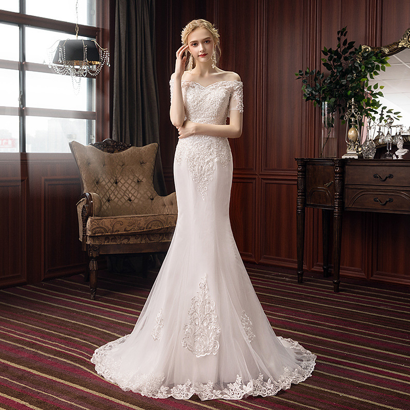 V Neck Tulle Ball Gown Wedding  Dresses  With Long Sleeve  