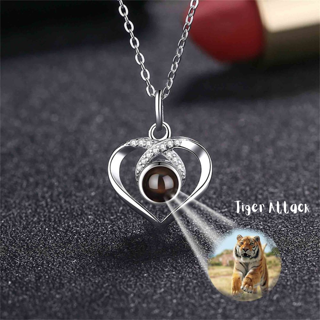 Funny Photo Projection Necklace | A Great Way to Play Tricks