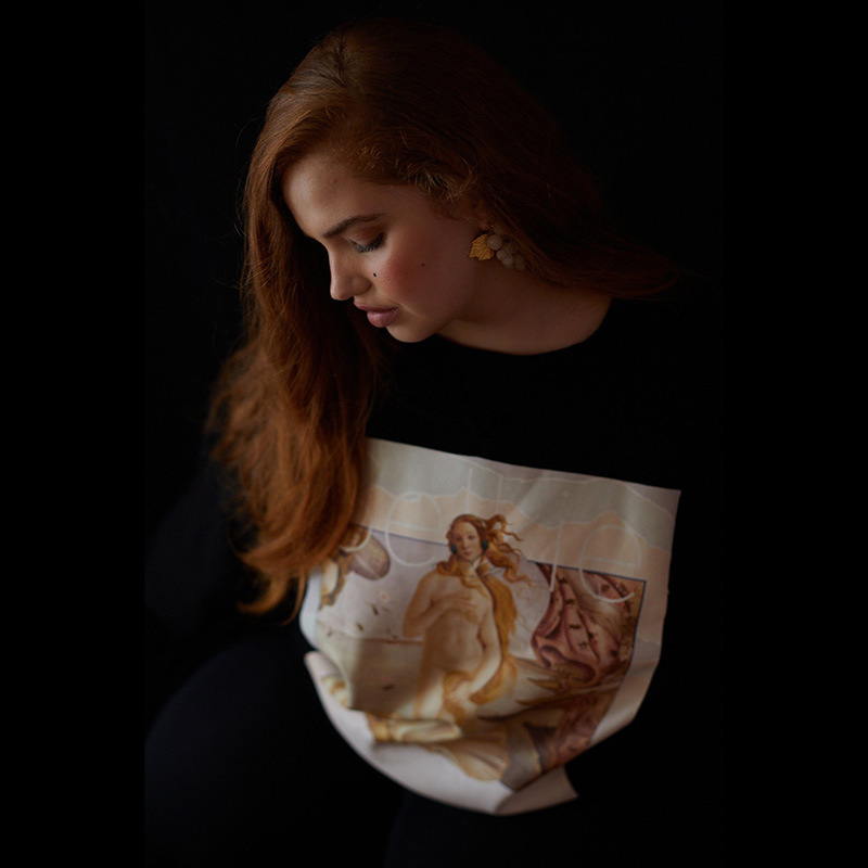 Women's Printed Pullover Sweater Oil Painting Girl Loose Casual Black Apricot