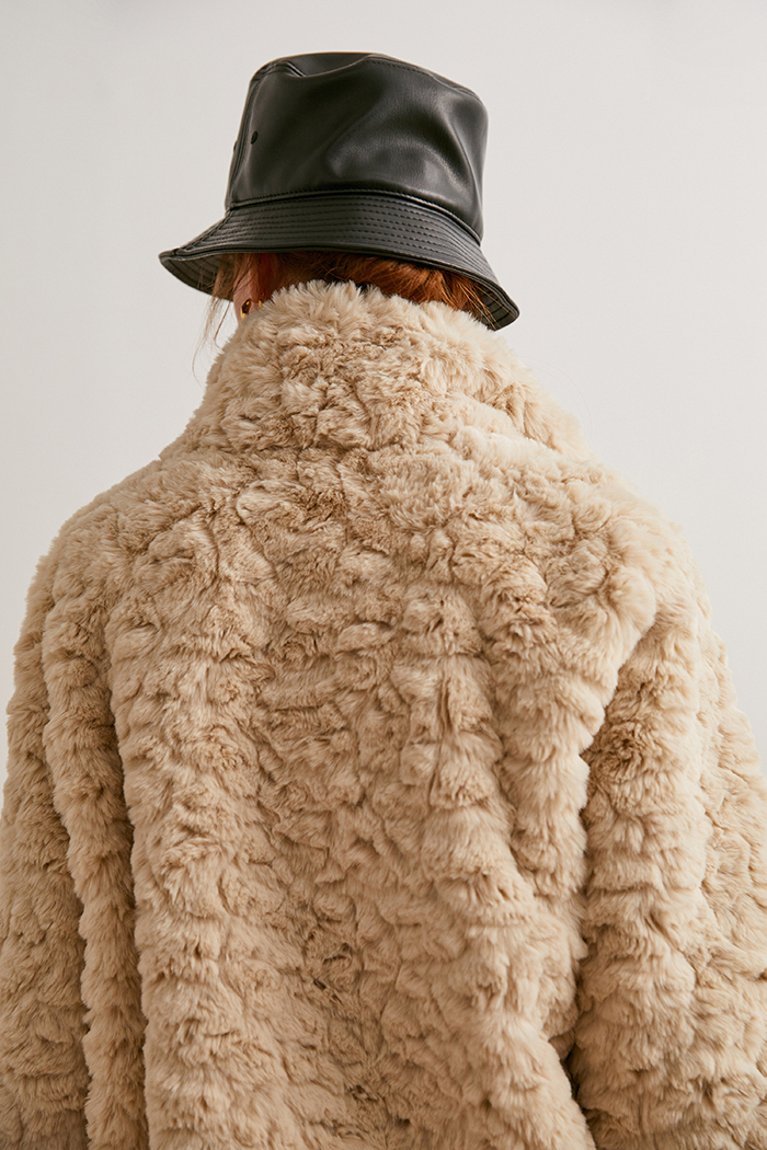 Lamb wool coat women's winter 2021 new niche motorcycle clothing lamb wool short wool coat