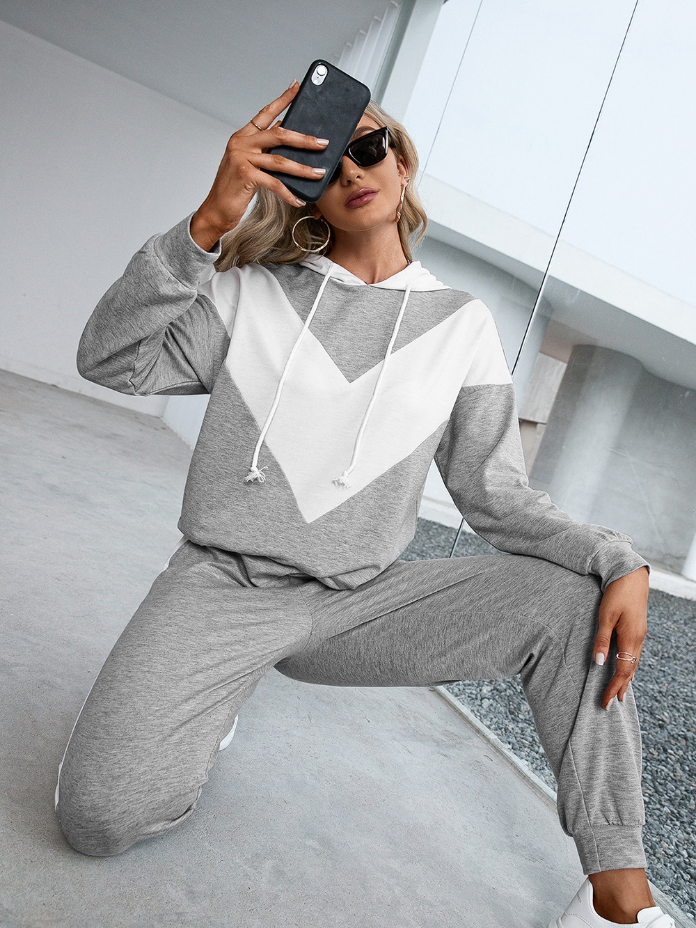 Women's Grey Stitched Sportswear Hooded Pullover Sweatshirt Trousers Casual Suit