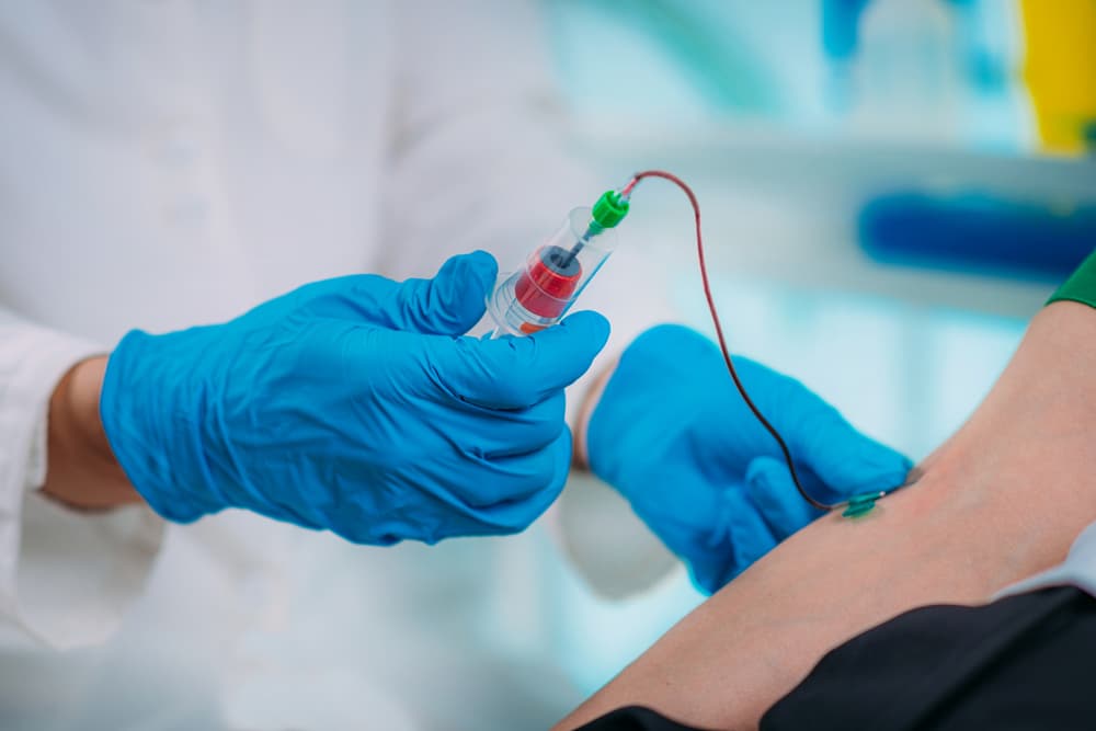 Can a Phlebotomist Start an IV?